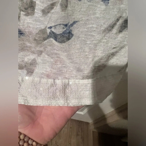 Bellambia 2x white with blue florals top - Picture 4 of 5